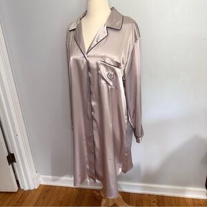 Vintage Halston Nightgown long sleeve Silver with Navy size 1X